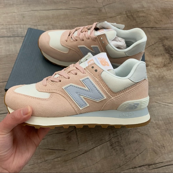New Balance Shoes - Brand new, new balance 574 pink